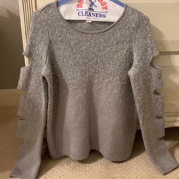 Scripted Silver Sweater - Picture 2 of 4